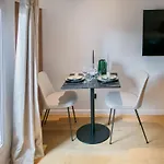 Chic Dans Le 8ème Avec Balcon Appartement