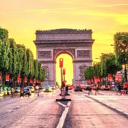 Chic In Pariss 8th Arrondissement With Balcony *