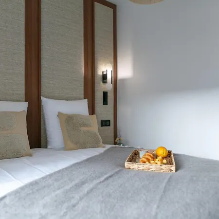 Chic In Pariss 8th Arrondissement With Balcony Apartmán